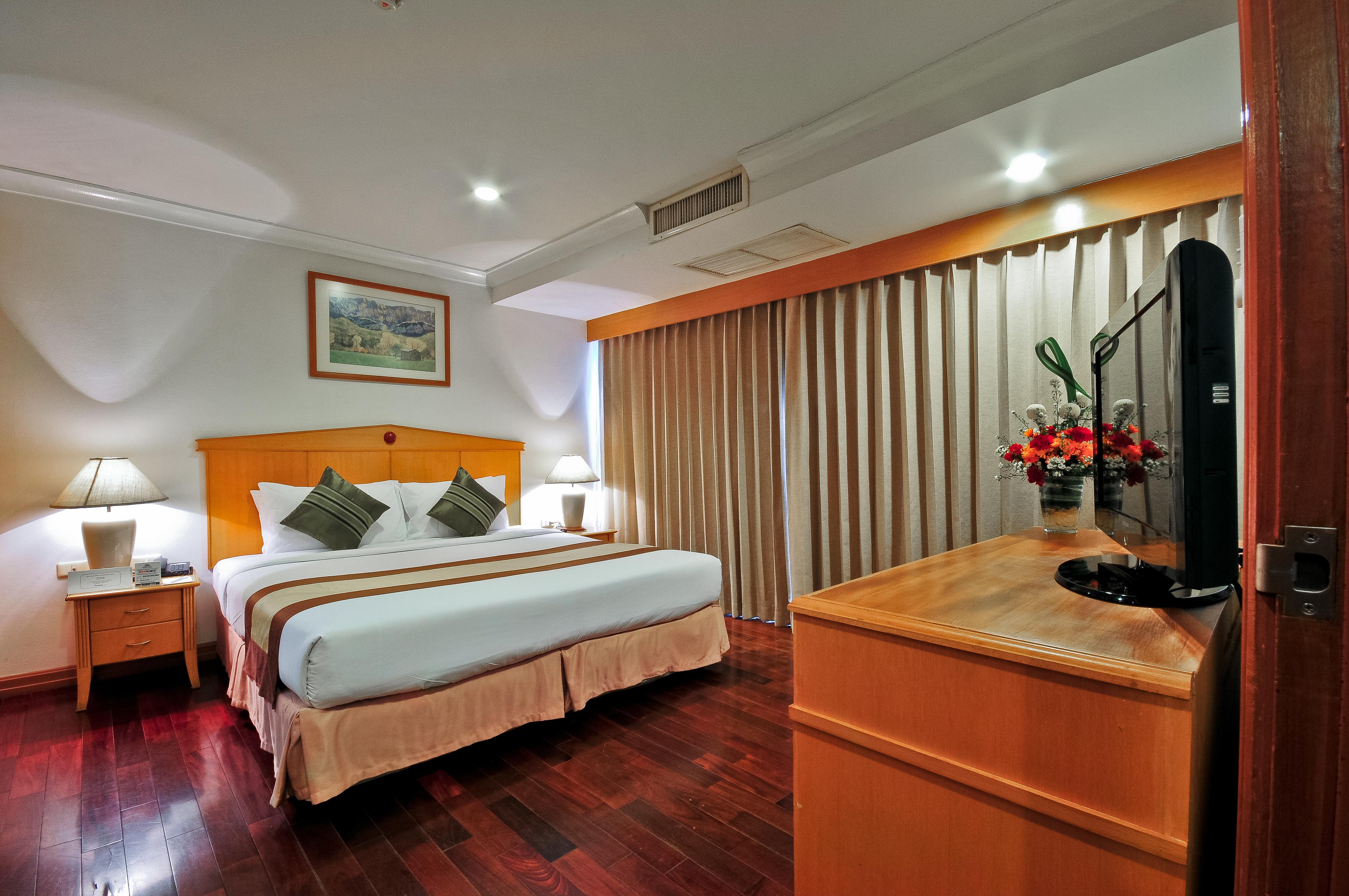 Admiral Suites Bangkok Banguecoque Exterior foto