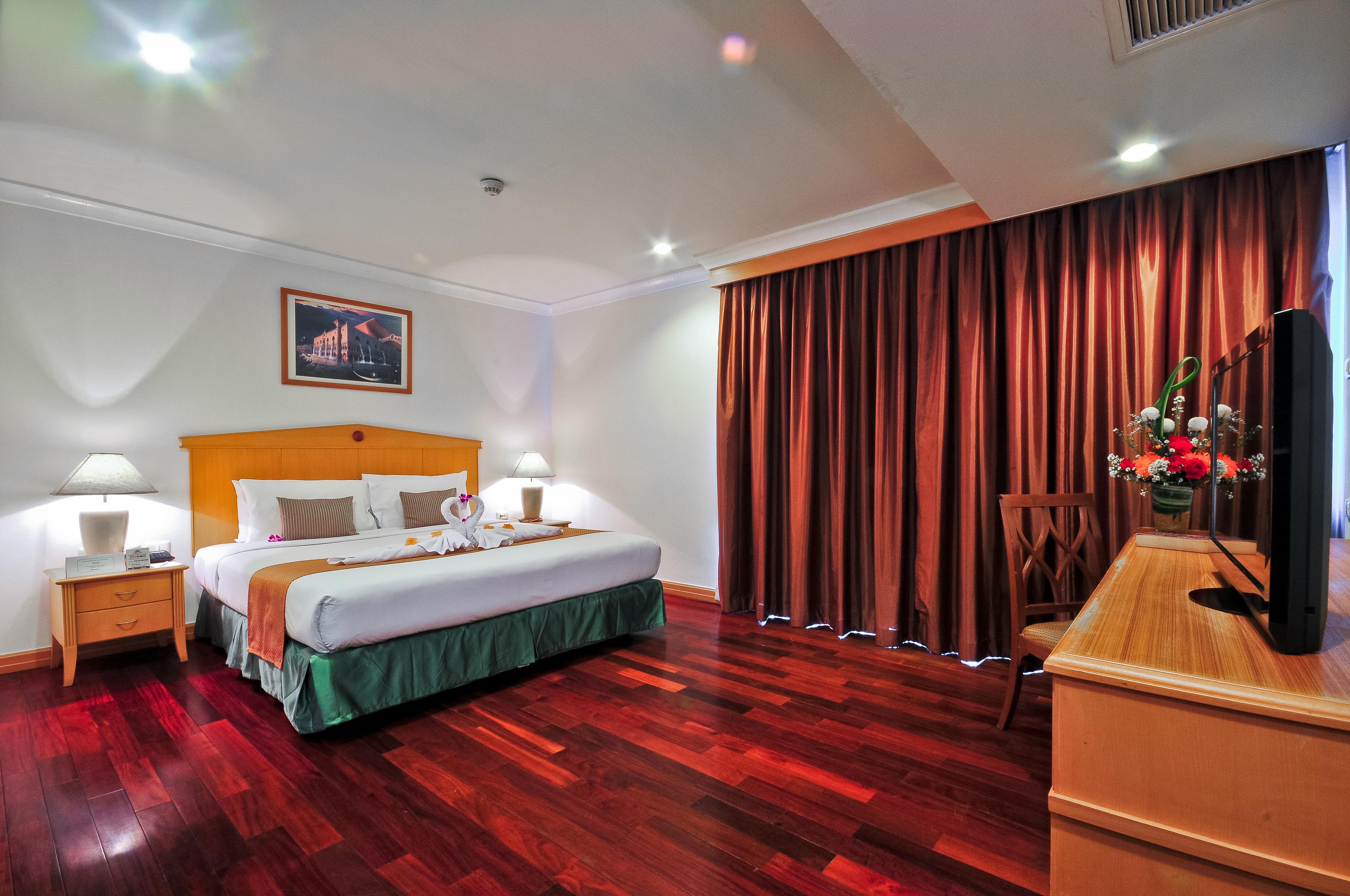 Admiral Suites Bangkok Banguecoque Exterior foto
