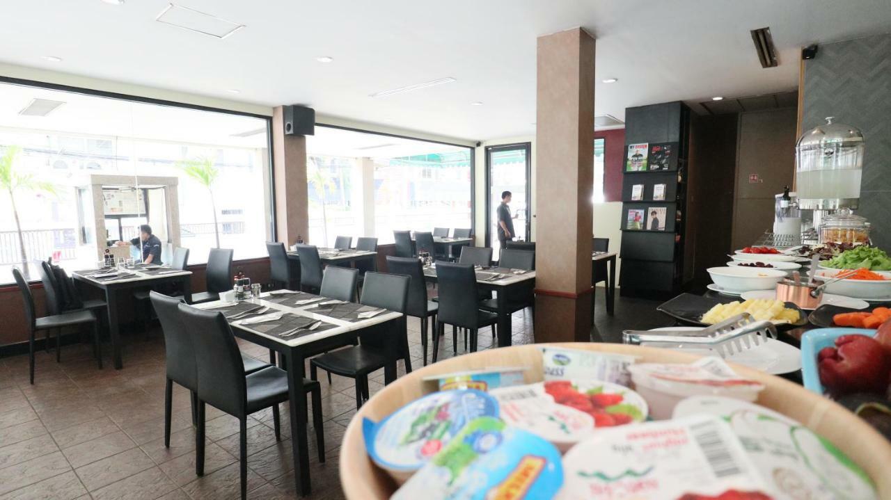 Admiral Suites Bangkok Banguecoque Exterior foto